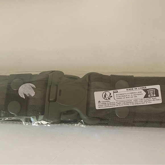 Men’s  Army Green Utility Belt   Adjustable waist up to 44 inches NWT - Picture 3 of 4